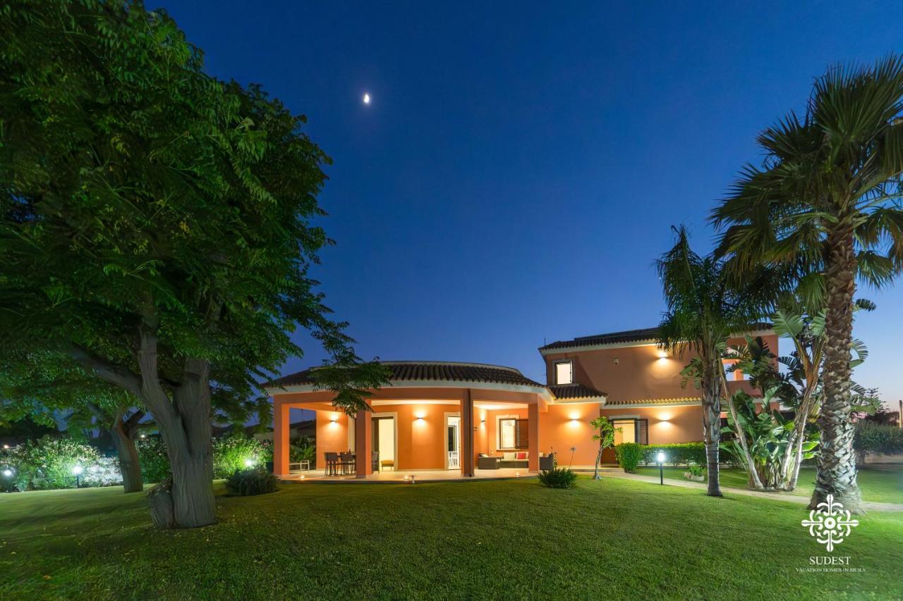 Villa Seaside - Beach Retreat With Jacuzzi Syracuse Exterior foto