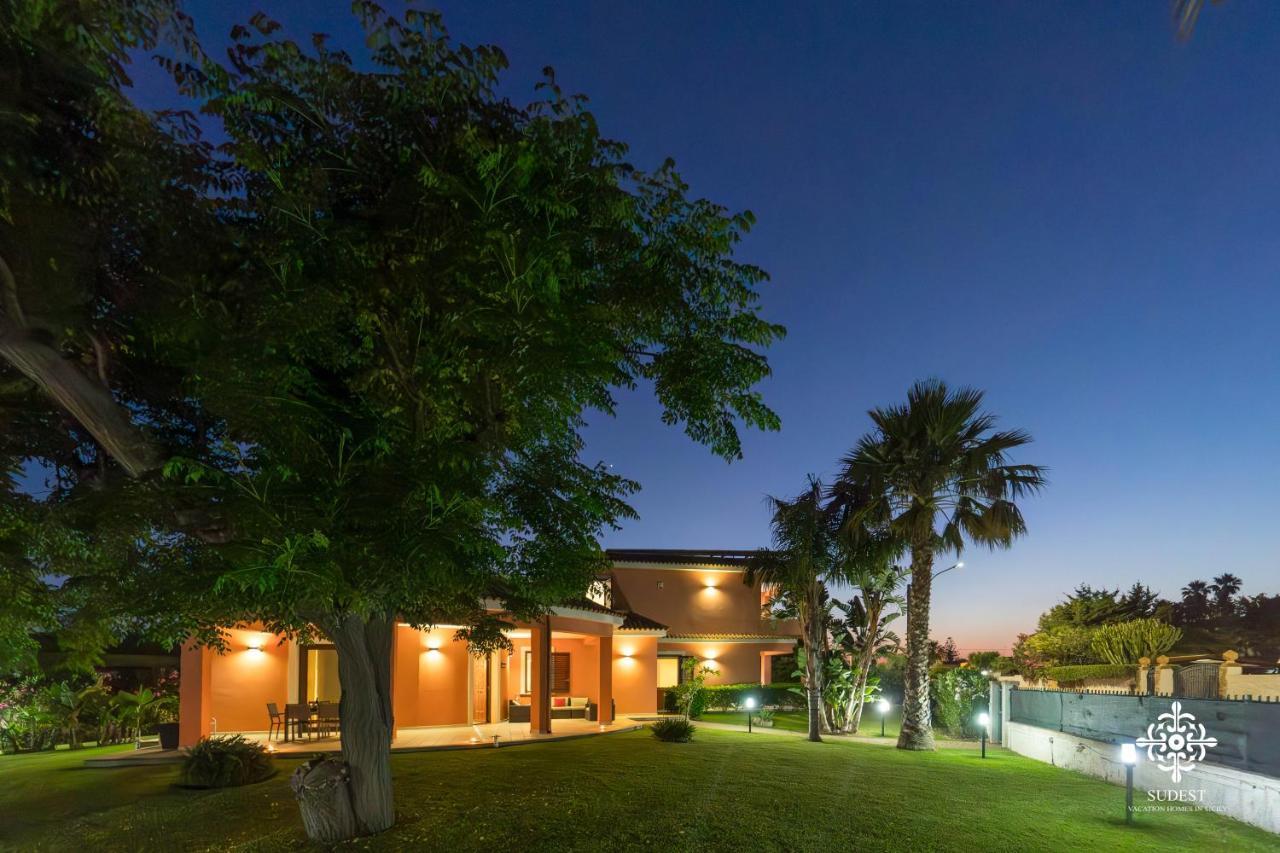 Villa Seaside - Beach Retreat With Jacuzzi Syracuse Exterior foto
