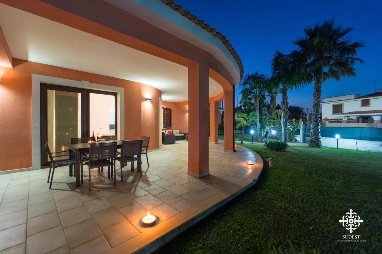 Villa Seaside - Beach Retreat With Jacuzzi Syracuse Exterior foto