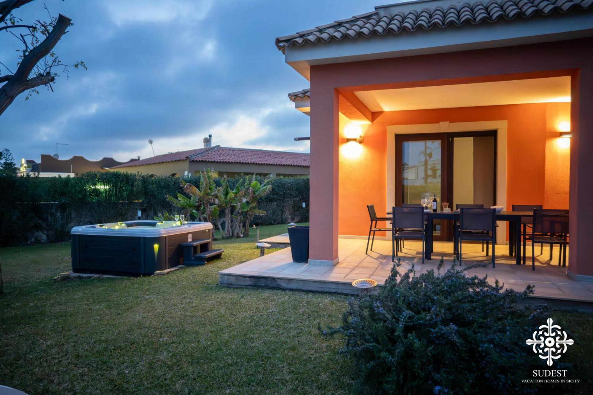 Villa Seaside - Beach Retreat With Jacuzzi Syracuse Exterior foto